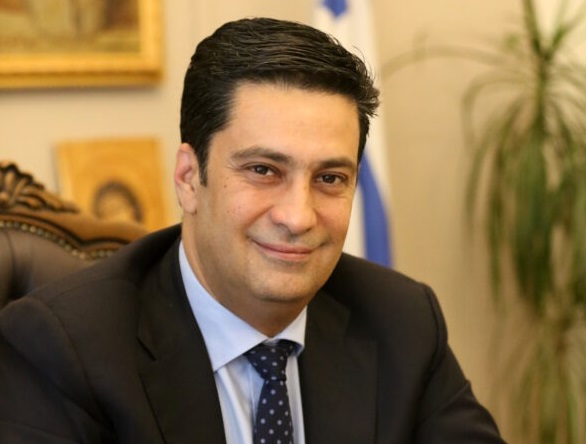 Δήμαρχος Αγρινίου: «Συμφωνώ με τον Ναυπάκτου Ιερόθεο» – Ερρίζουν Αγρίνιο και Μεσολόγγι για τη διχοτόμηση της Μητρόπολης Αιτωλοακαρνανίας