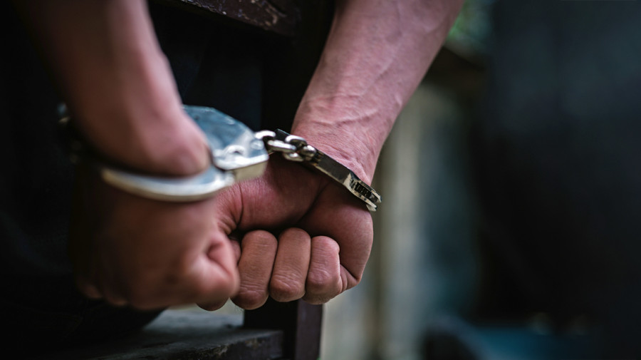 Συνελήφθη φυγόποινος στο Αγρίνιο – Εκκρεμούσε καταδικαστική απόφαση για ενδοοικογενειακή βία